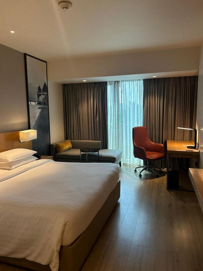 Отель Courtyard By Marriott Насик Экстерьер фото